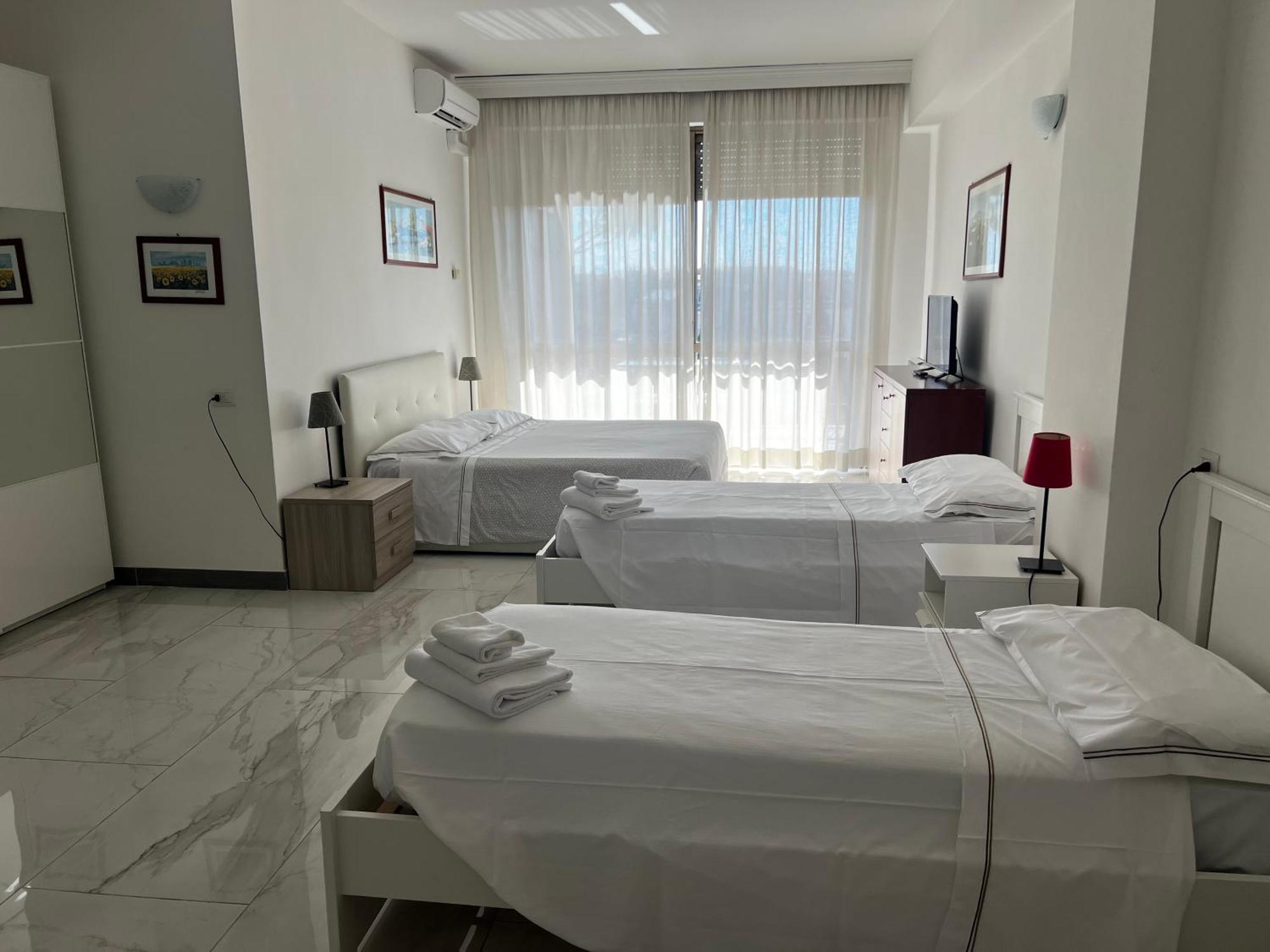 Parco Tirreno Hotel Rome Exterior photo