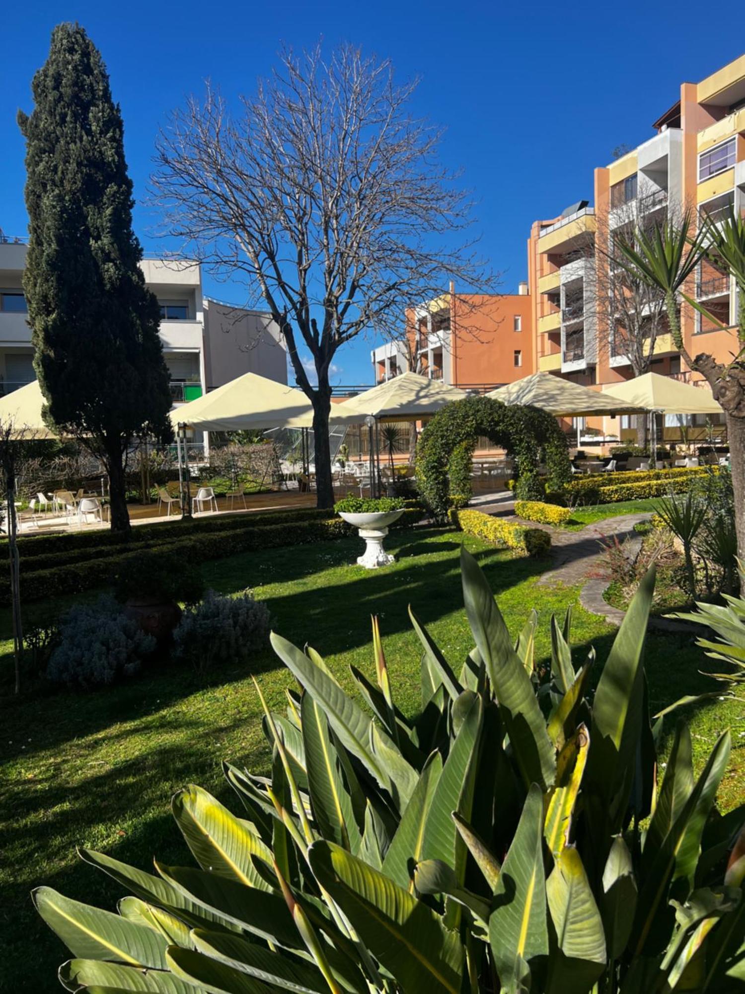 Parco Tirreno Hotel Rome Exterior photo